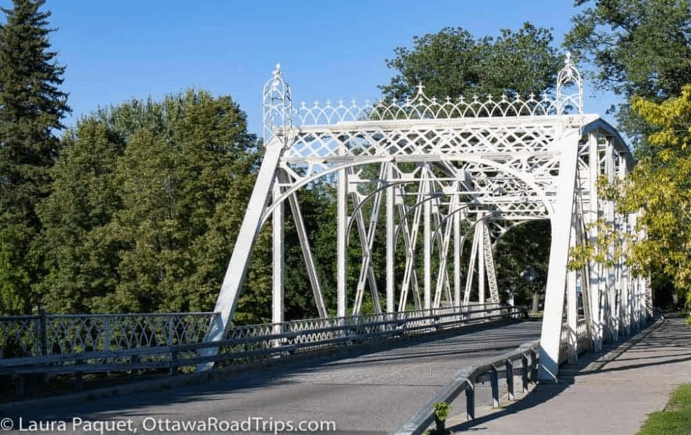 Nice to walk at Minto Bridges